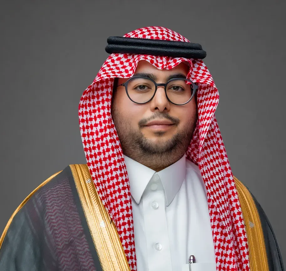 أ. عبدالله عبدالعزيز العقيلي.webp